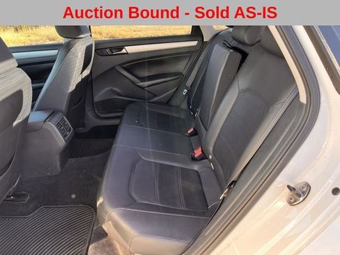 Used 2013 Volkswagen Passat 2.5 SE image 26