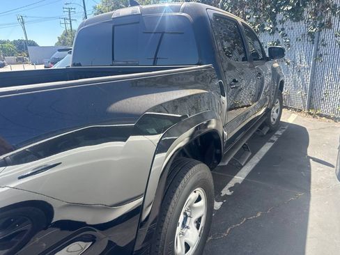 Used 2020 Toyota Tacoma TRD Sport w/ Technology Package RWD image 5