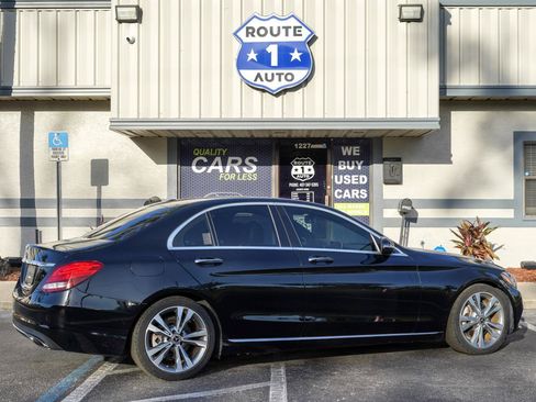 Used 2018 Mercedes-Benz C 300 Sedan image 4