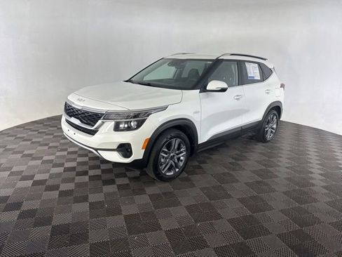 Used 2023 Kia Seltos S AWD/4WD image 4