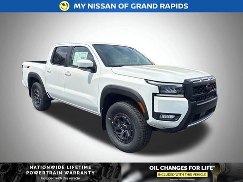 New 2026 Nissan Frontier PRO-4X w/ Tow Package AWD/4WD image 8