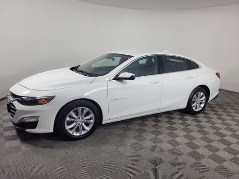 Used 2023 Chevrolet Malibu LT FWD image 2