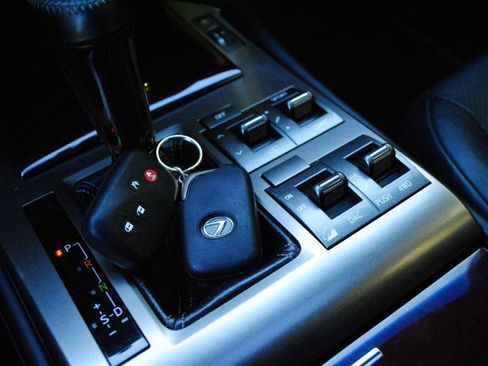 Used 2016 Lexus GX 460 Luxury w/ Preferred Accessory Package image 30