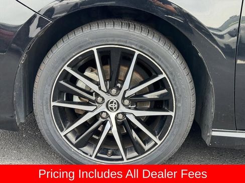 Used 2022 Toyota Camry SE FWD image 9