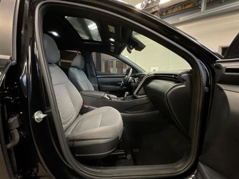 Used 2022 Hyundai Santa Cruz SEL Premium image 25