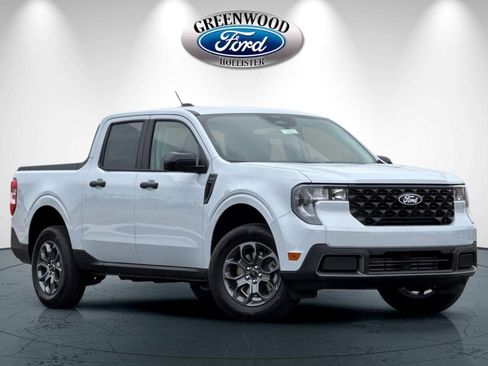 New 2026 Ford Maverick XLT w/ XLT Luxury Package FWD image 1