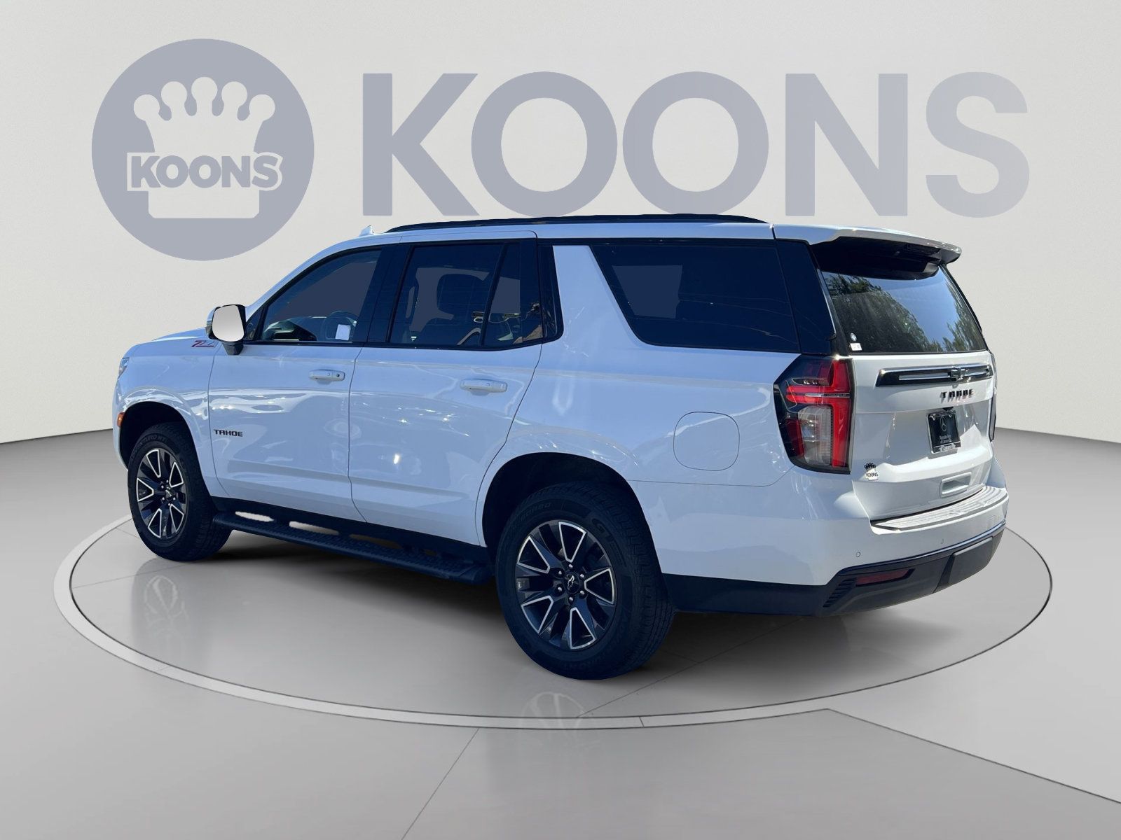 Used 2023 Chevrolet Tahoe Z71 w/ Luxury Package AWD/4WD image 8