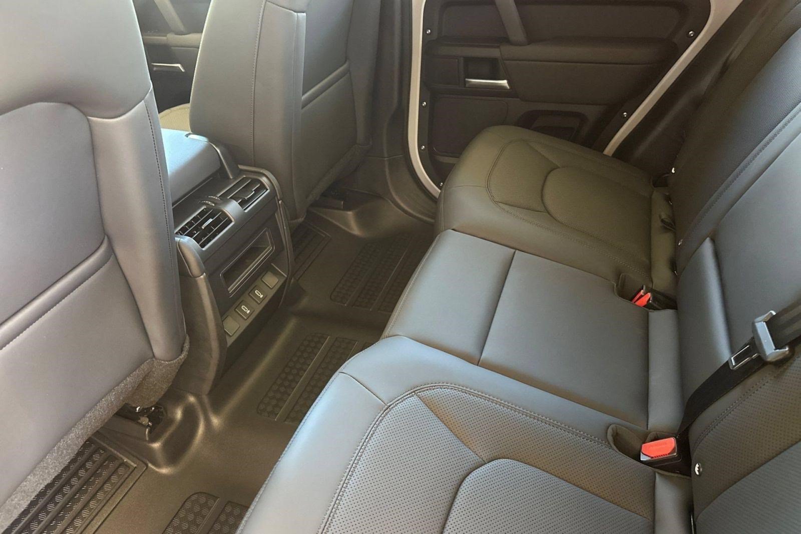 New 2026 Land Rover Defender 110 S AWD/4WD image 21