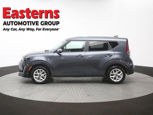 Used 2023 Kia Soul LX w/ LX Technology Package FWD image 58