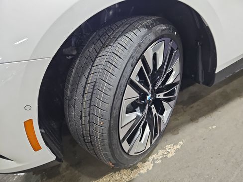 New 2026 BMW 530i xDrive AWD/4WD image 33