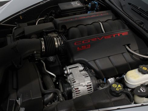 Used 2013 Chevrolet Corvette Grand Sport w/ 2LT Preferred Equipment Group RWD image 10