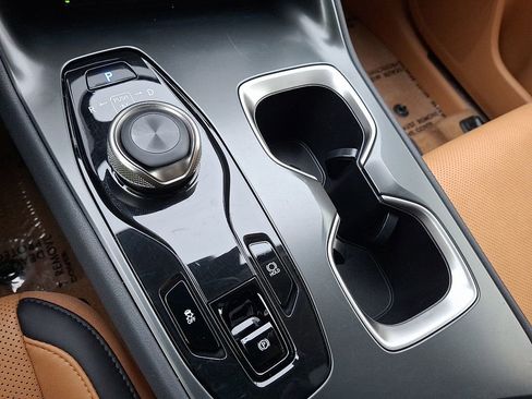 Used 2023 Lexus RZ 450e Premium image 16