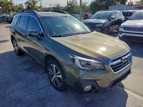 Used 2018 Subaru Outback 3.6R Limited image 3