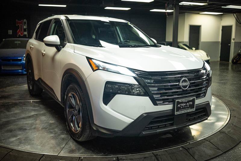 Used 2025 Nissan Rogue SV FWD image 5