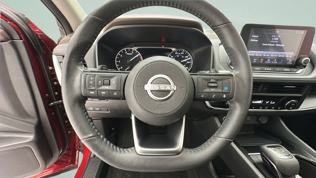 Used 2023 Nissan Rogue SV w/ SV Premium B Package AWD/4WD image 15