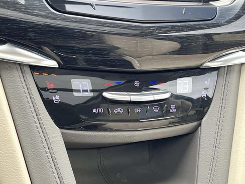 Used 2022 Cadillac XT6 Premium Luxury AWD/4WD image 24