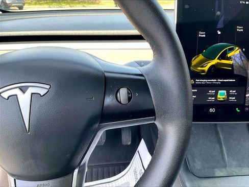 Used 2021 Tesla Model 3 Standard Range Plus RWD image 24