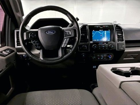 Used 2017 Ford F150 XLT w/ Equipment Group 302A Luxury image 5