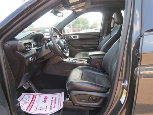 Used 2021 Ford Explorer ST AWD/4WD image 7