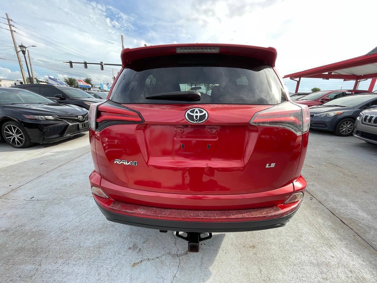 Used 2016 Toyota RAV4 LE FWD image 5