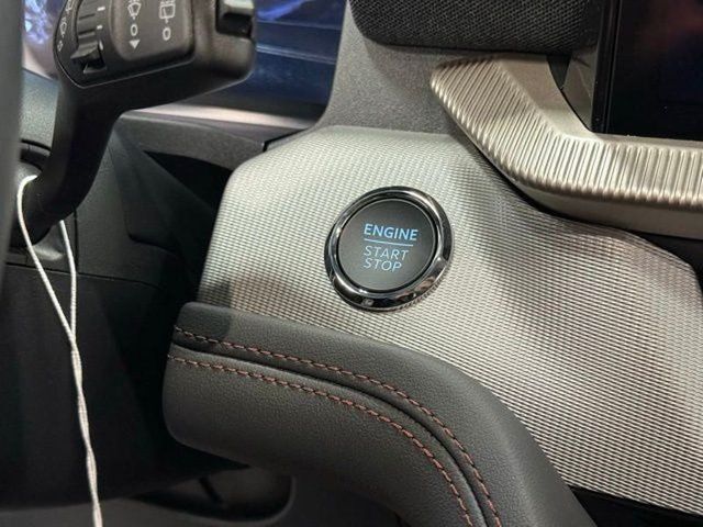 Used 2026 Ford Explorer Active w/ Active Comfort Package RWD image 17