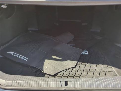 Used 2019 Toyota Avalon Limited w/ All Weather Liner Package FWD image 12
