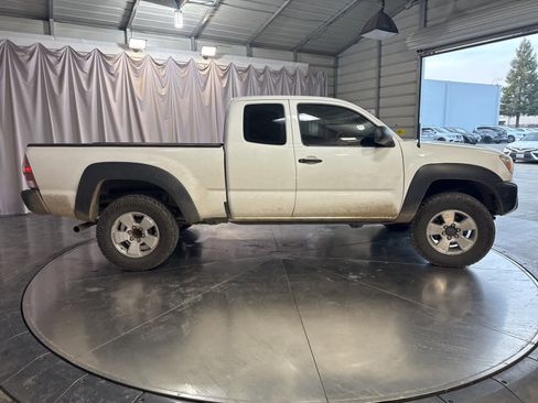 Used 2015 Toyota Tacoma 4WD Access Cab I4 AT image 4