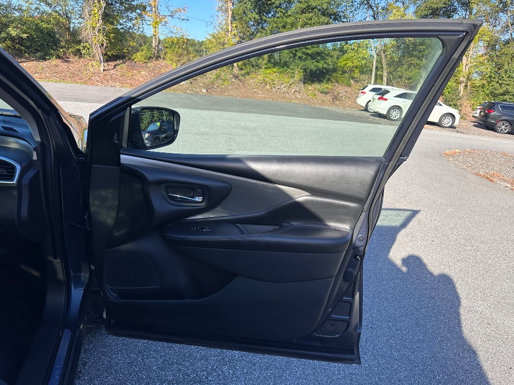 Used 2018 Nissan Murano Platinum AWD/4WD image 21