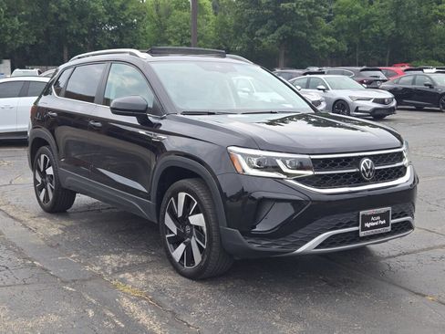 Used 2023 Volkswagen Taos SEL AWD/4WD image 5