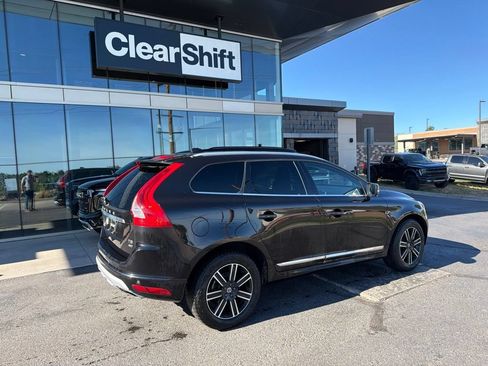 Used 2017 Volvo XC60 T5 Dynamic w/ Preferred Option Package AWD/4WD image 6