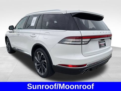 Used 2020 Lincoln Aviator Reserve w/ Equipment Group 202A AWD/4WD image 3