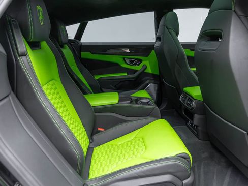 Used 2022 Lamborghini Urus AWD/4WD image 11