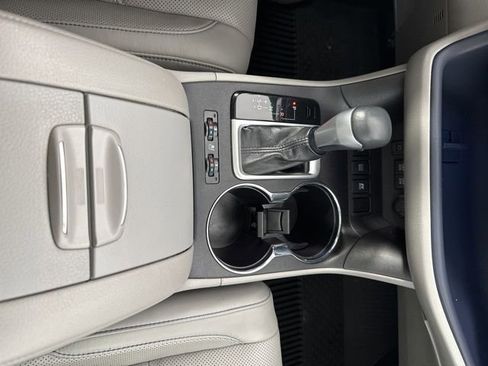 Used 2018 Toyota Highlander Limited Platinum image 18