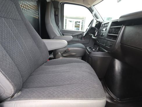 Used 2025 GMC Savana 2500 w/ Driver Convenience Package RWD image 9