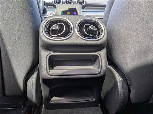 Used 2026 Mercedes-Benz GLC 300 image 17