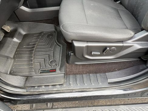 Used 2018 Ford F150 XLT w/ Equipment Group 302A Luxury image 26