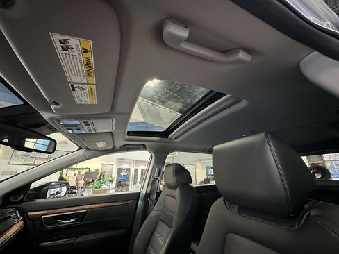 Used 2022 Honda CR-V Touring image 16