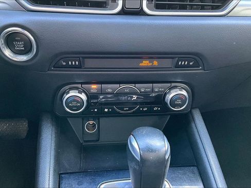 Used 2018 MAZDA CX-5 Touring image 11