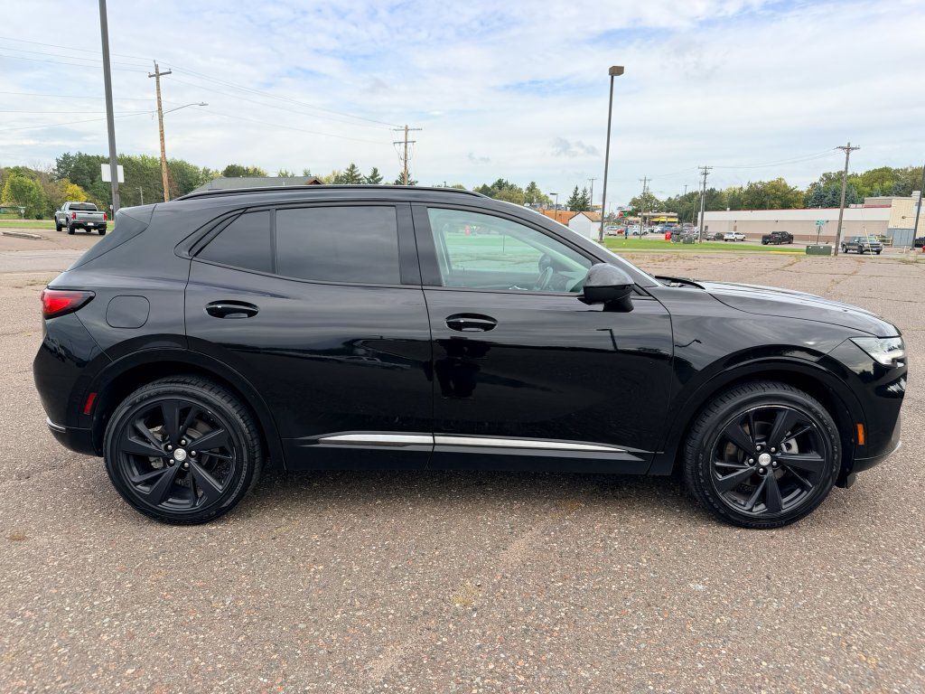 Used 2021 Buick Envision Essence w/ Technology Package I AWD/4WD image 2
