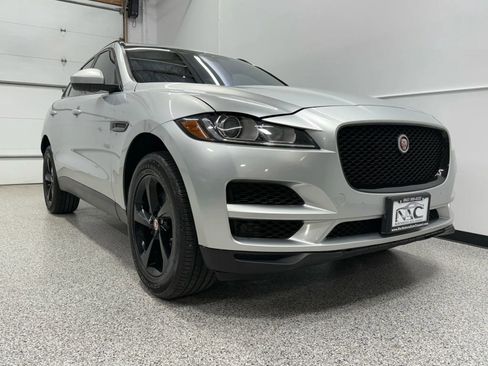 Used 2019 Jaguar F-PACE Premium image 47