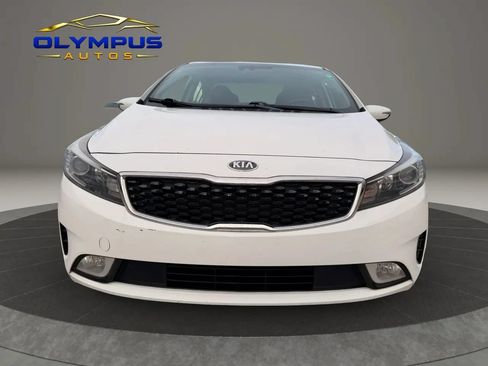 Used 2018 Kia Forte S w/ S Technology Plus Package FWD image 2