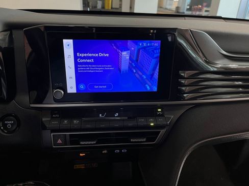 Used 2025 Toyota Camry LE FWD image 17