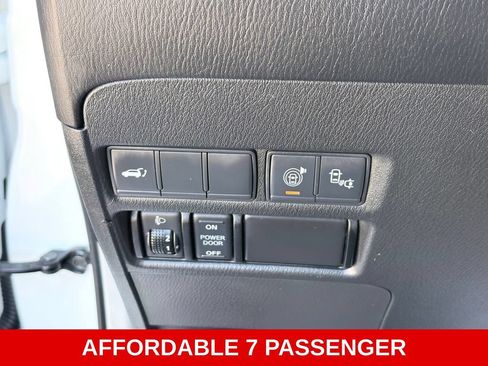 Used 2017 Nissan Armada Platinum AWD/4WD image 25
