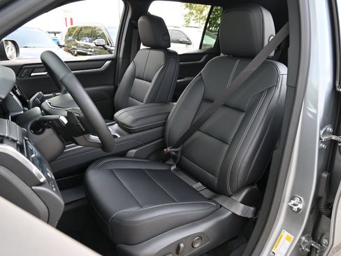 New 2026 GMC Acadia Elevation w/ Black Edition FWD image 16