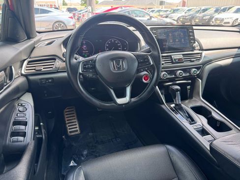 Used 2018 Honda Accord Sport image 41