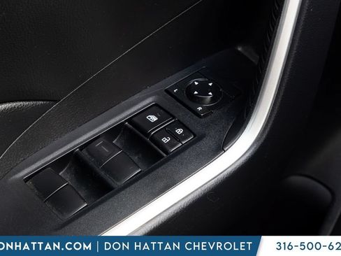 Used 2021 Toyota RAV4 XLE FWD image 11