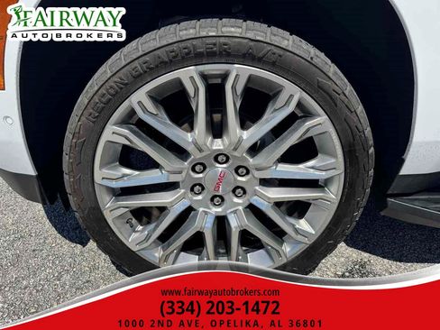 Used 2025 GMC Yukon Denali AWD/4WD image 49