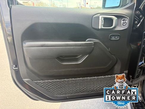 Used 2024 Jeep Wrangler Unlimited Rubicon image 24