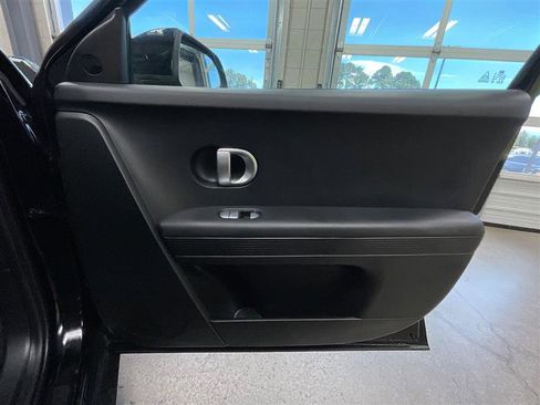 Used 2023 Hyundai Ioniq 5 SE RWD image 28