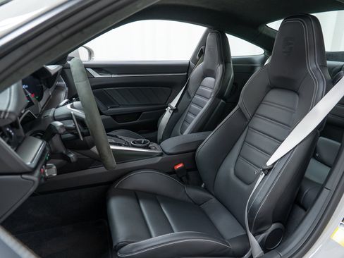 Used 2025 Porsche 911 Turbo S AWD/4WD image 5